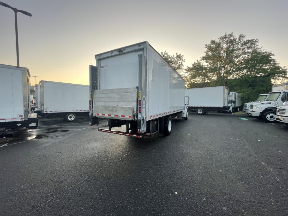 2020 Freightliner M2 106 243787