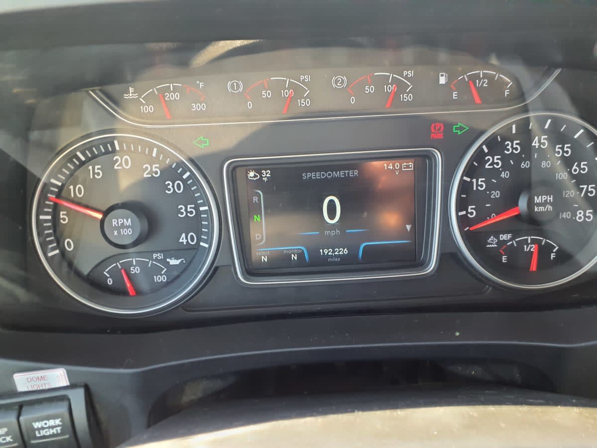 2020 International - image 11