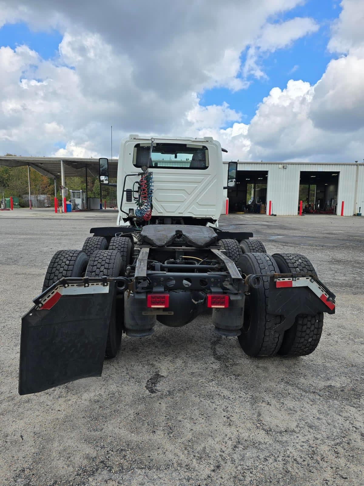 2020 Navistar International LT625 DAYCAB T/A 244061