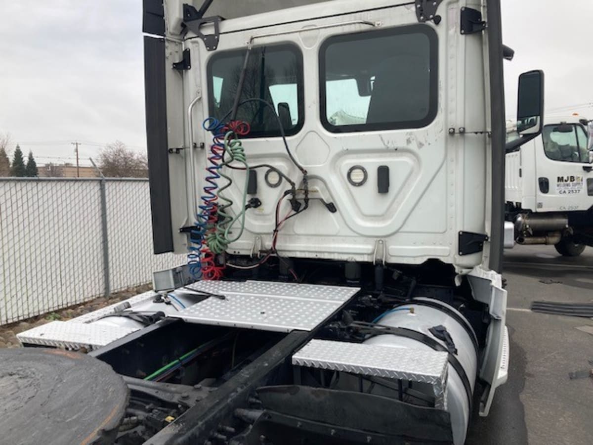 2020 Freightliner - image 4