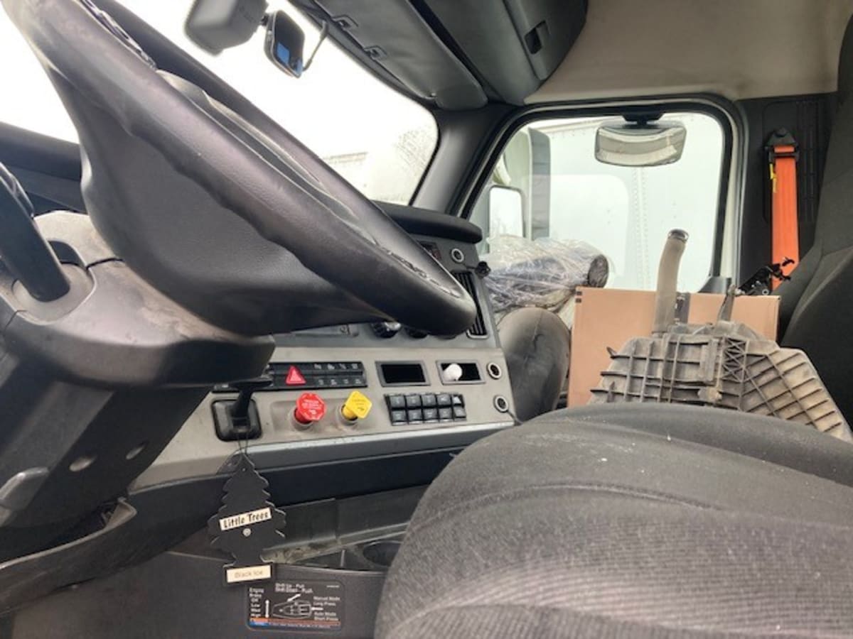 2020 Freightliner - image 7