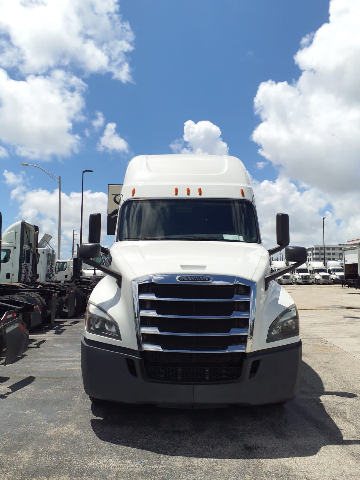 2020 Freightliner/Mercedes NEW CASCADIA PX12664 244271