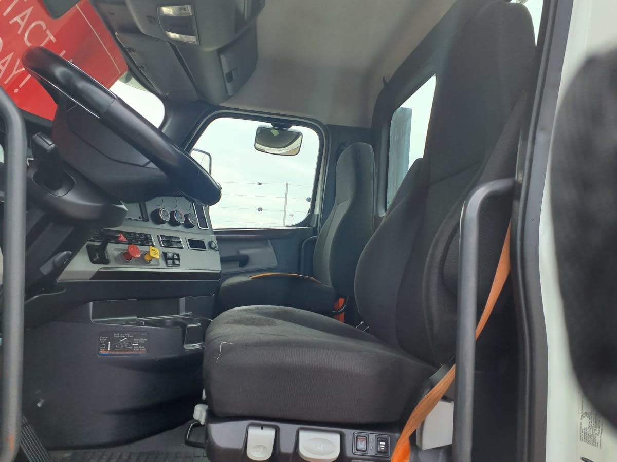 2020 Freightliner/Mercedes NEW CASCADIA 116 244904