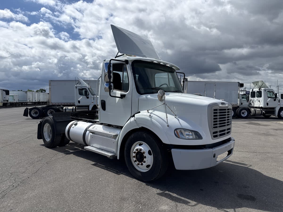 2020 Freightliner M2 112 in Taylor, MI — photo 3