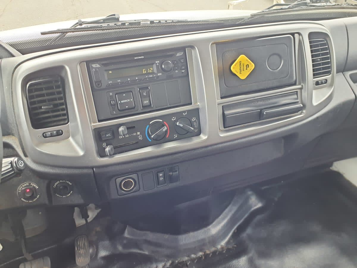 2020 Hino HINO 268 245033