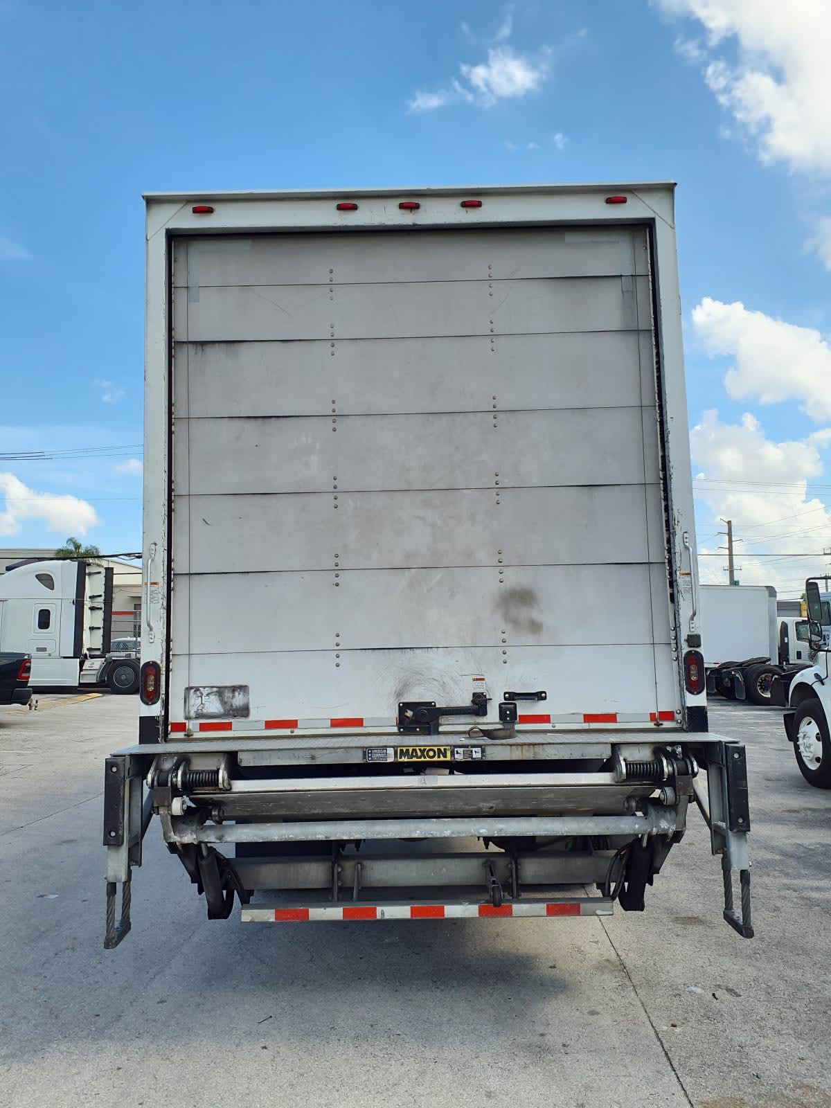 2020 Freightliner/Mercedes M2 106 245088