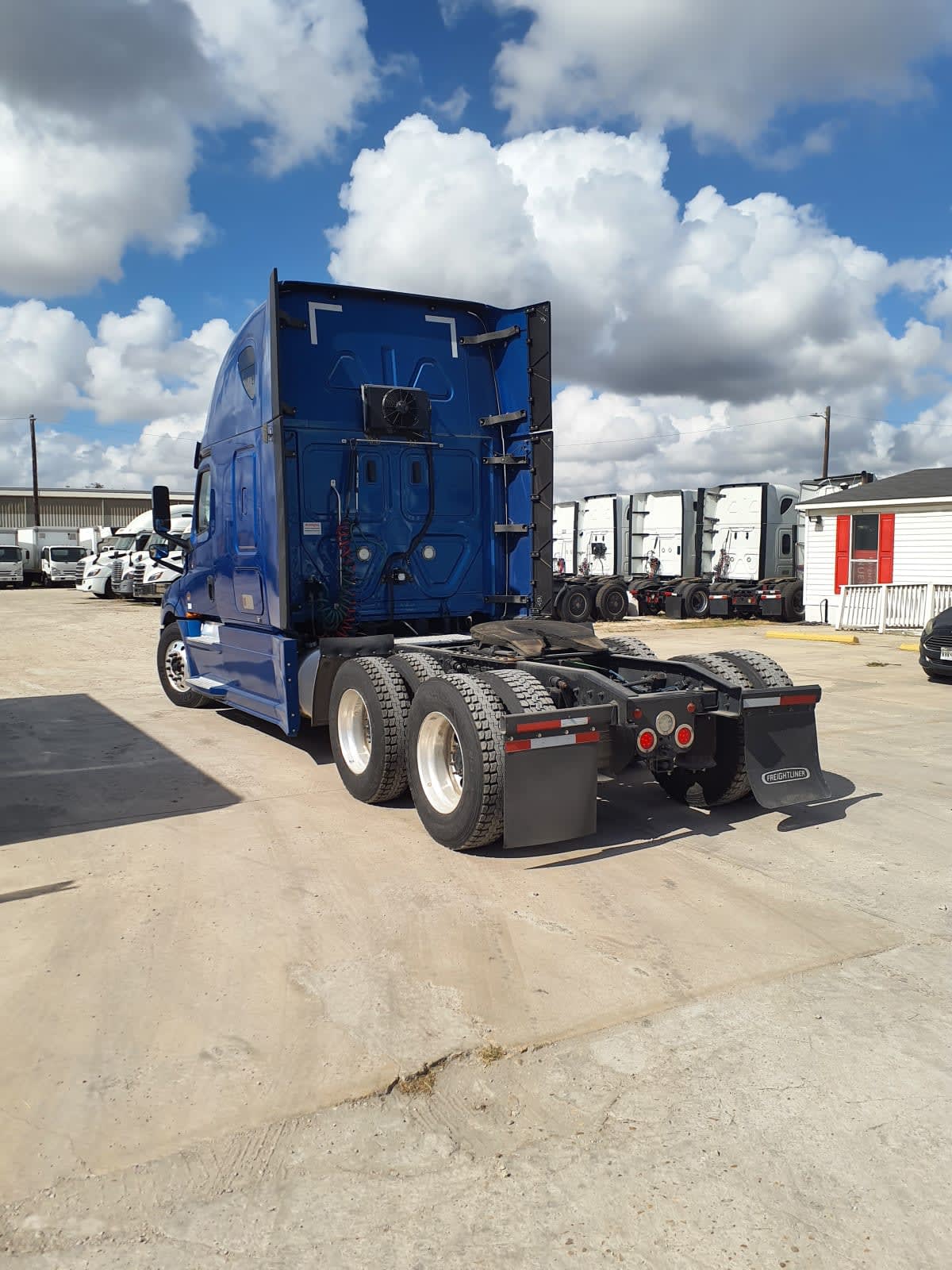 2020 Freightliner/Mercedes NEW CASCADIA PX12664 245246