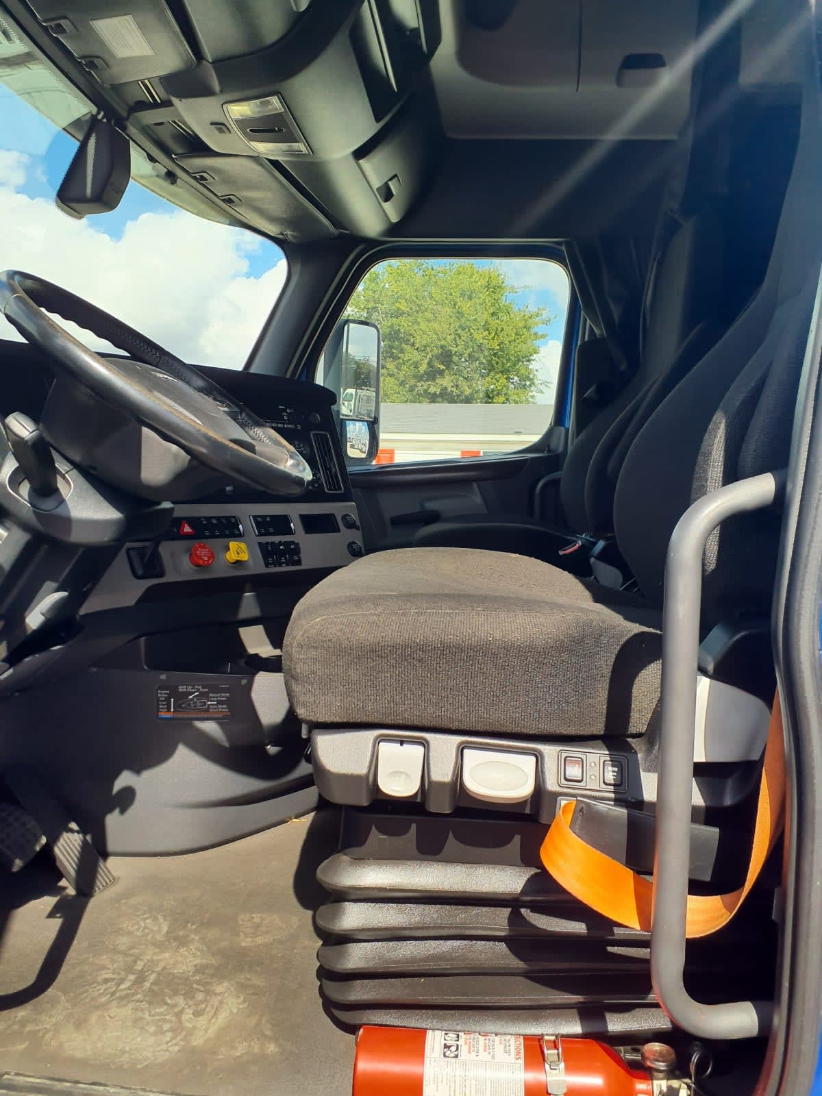 2020 Freightliner/Mercedes NEW CASCADIA PX12664 245246