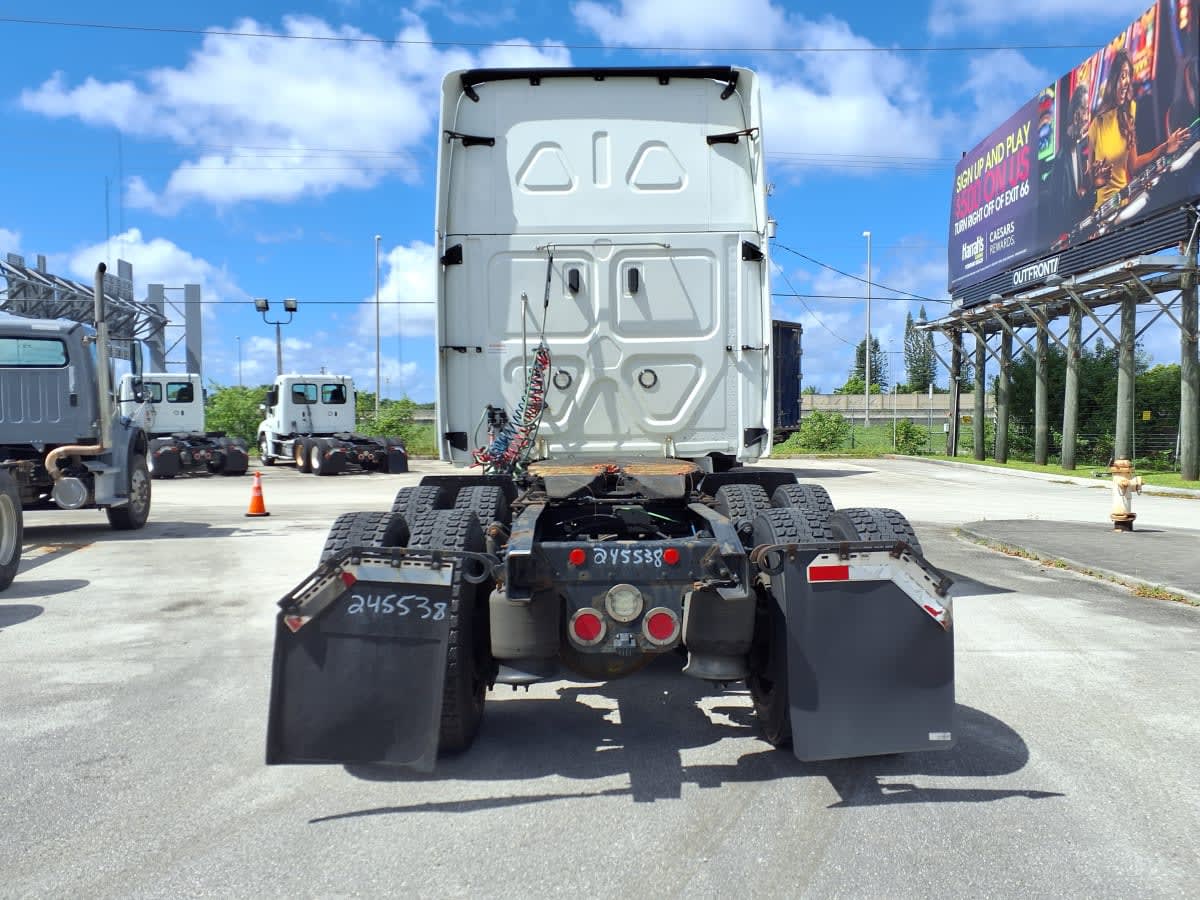 2020 Freightliner CASCADIA 125 245538