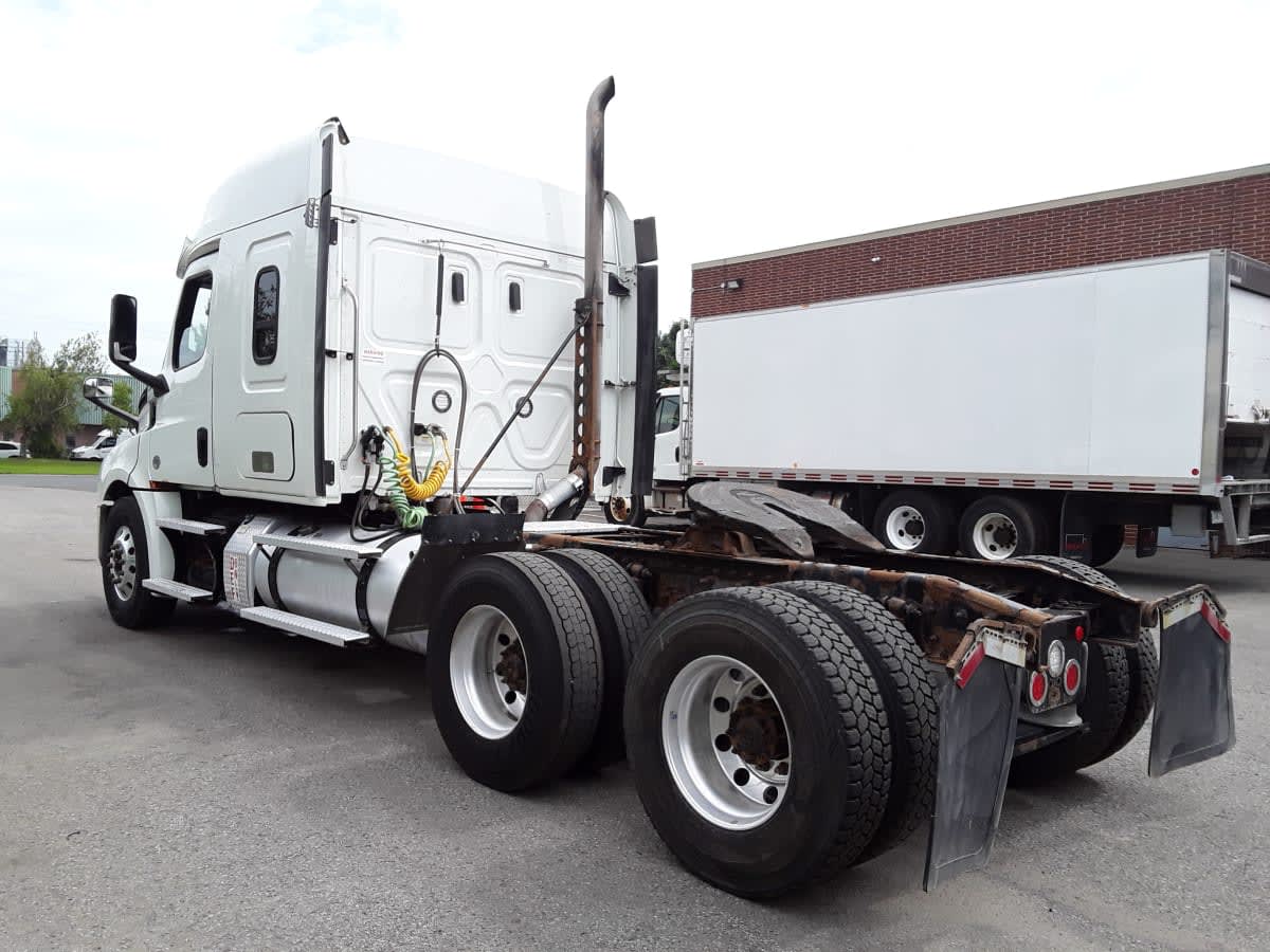 2020 Freightliner NEW CASCADIA 126 245581