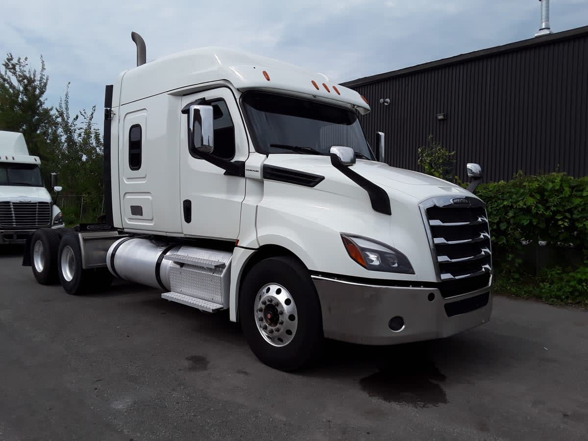2020 Freightliner NEW CASCADIA 126 245581