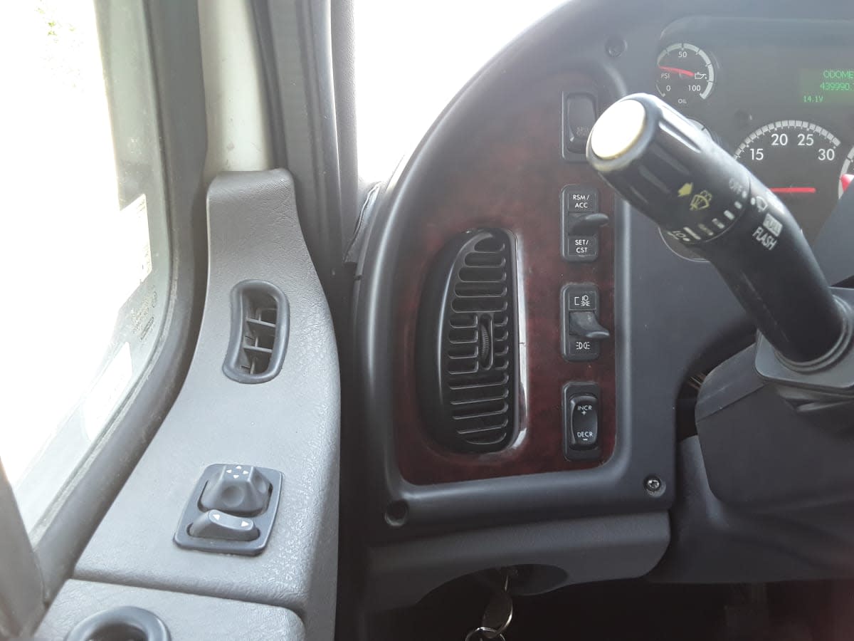 2020 Freightliner/Mercedes M2 106 245723