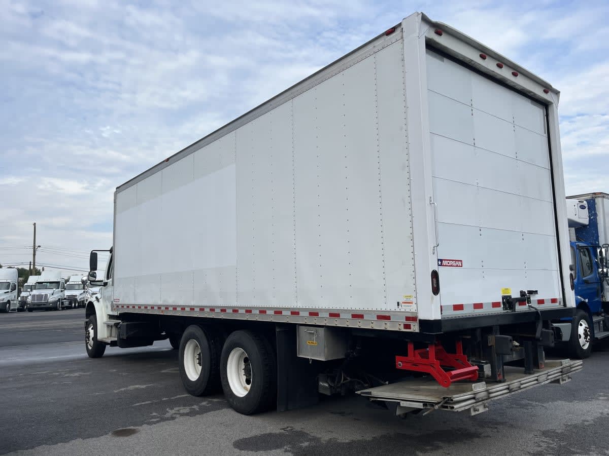 2020 Freightliner M2 106 in Beltsville, MD — photo 6