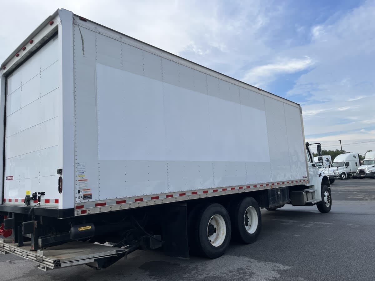 2020 Freightliner M2 106 in Beltsville, MD — photo 4