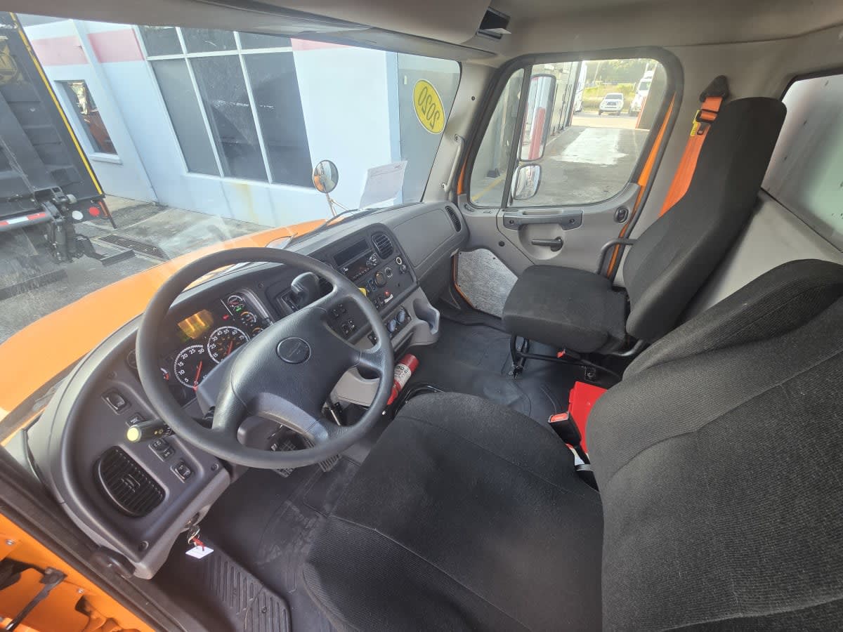 2020 Freightliner/Mercedes M2 106 245944