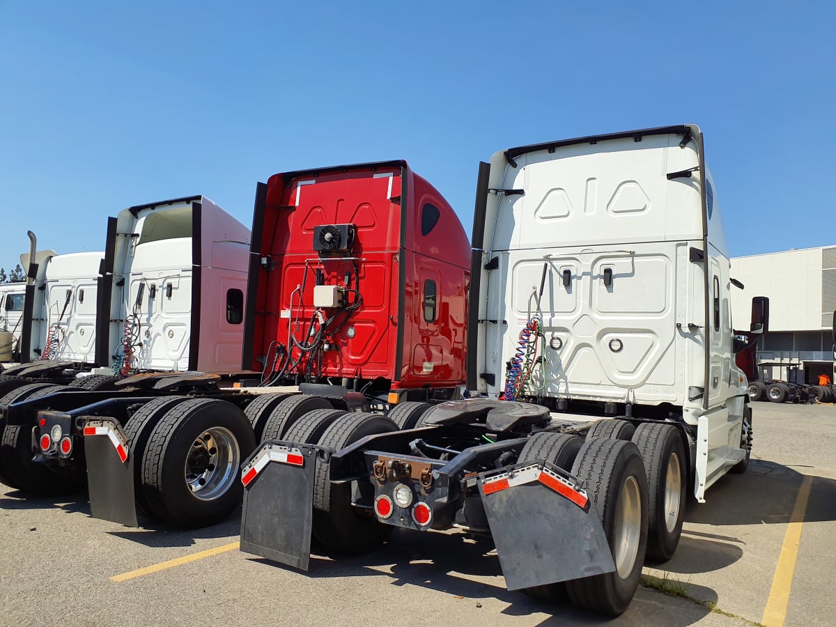 2020 Freightliner/Mercedes CASCADIA 125 246126