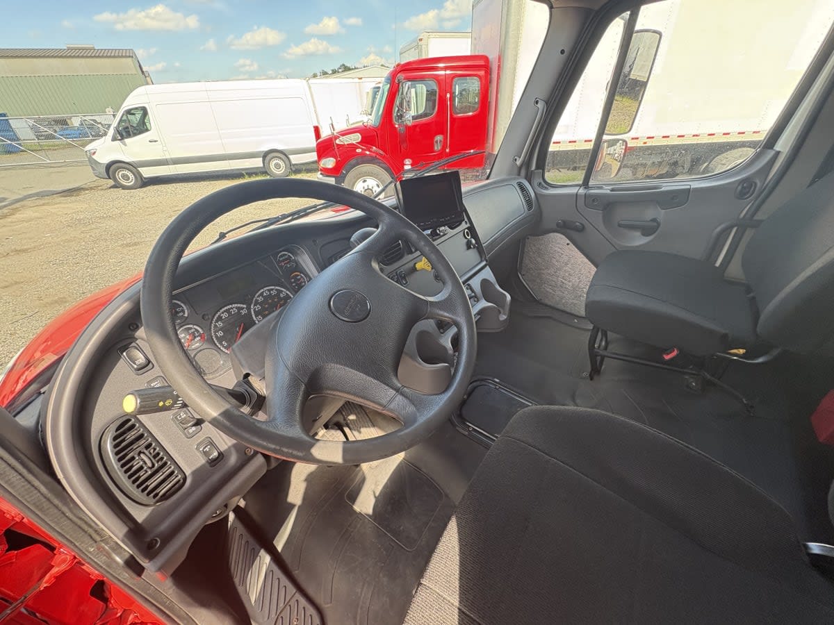 2020 Freightliner/Mercedes M2 106 246136
