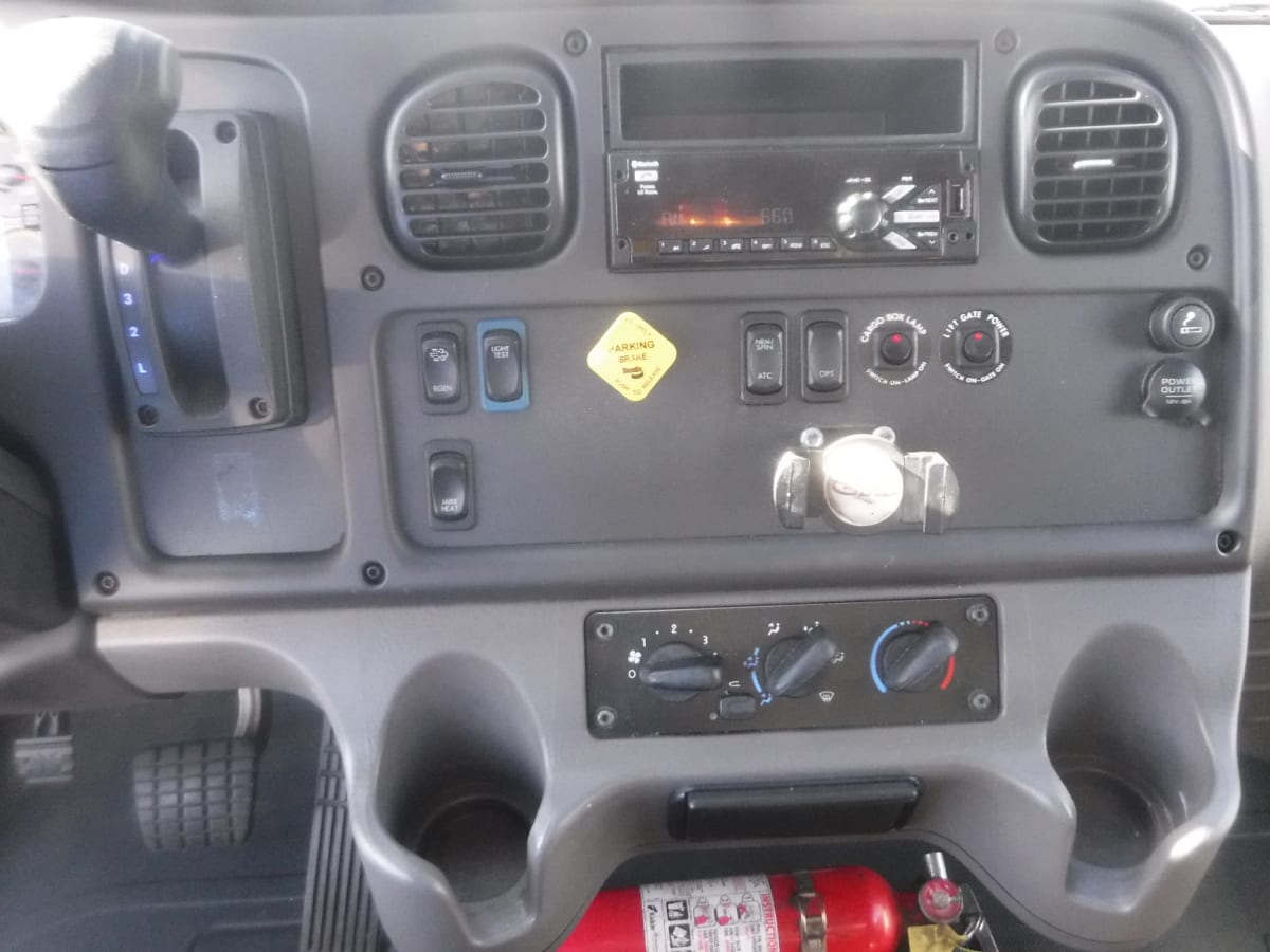 2020 Freightliner/Mercedes M2 106 246165