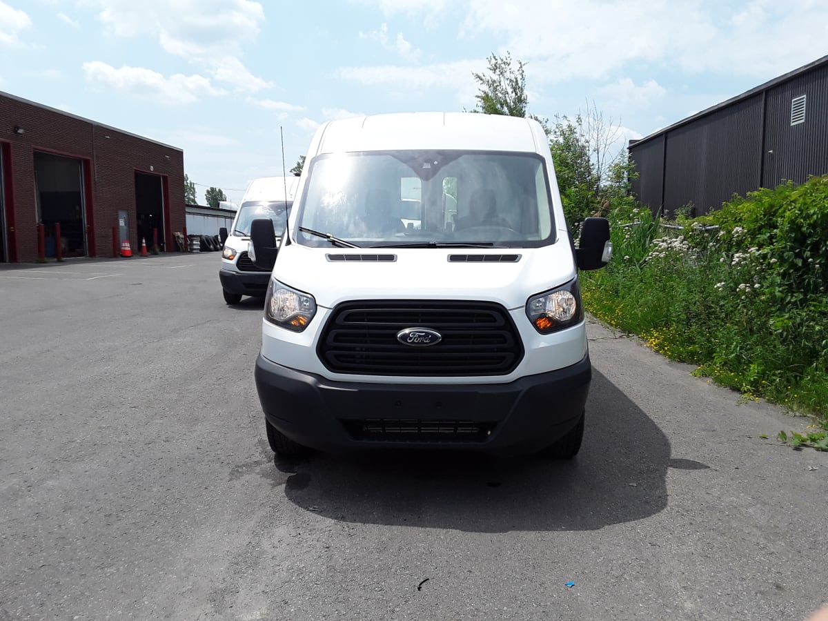 2019 Ford Motor Company TRANSIT 250 MED ROOF 246221