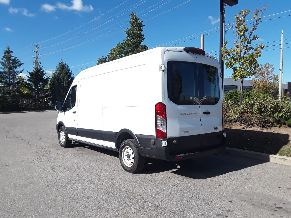 2019 Ford Motor Company TRANSIT 250 MED ROOF 246257
