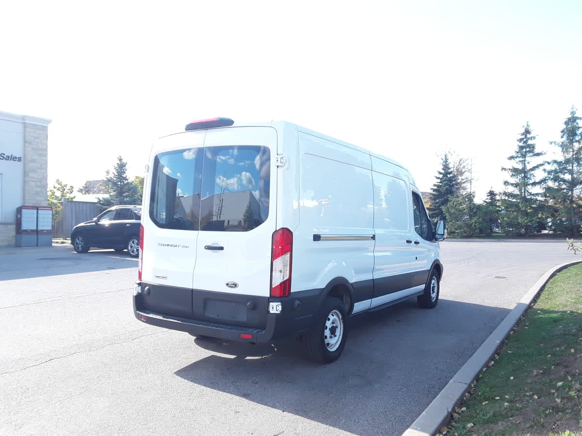 2019 Ford Motor Company TRANSIT 250 MED ROOF 246257