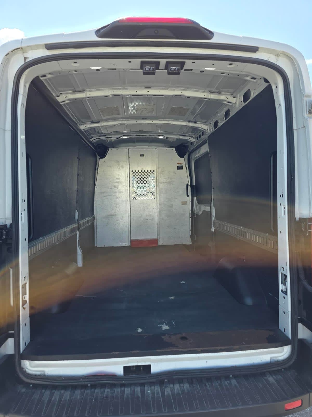 2019 Ford Motor Company TRANSIT 250 MED ROOF 246269