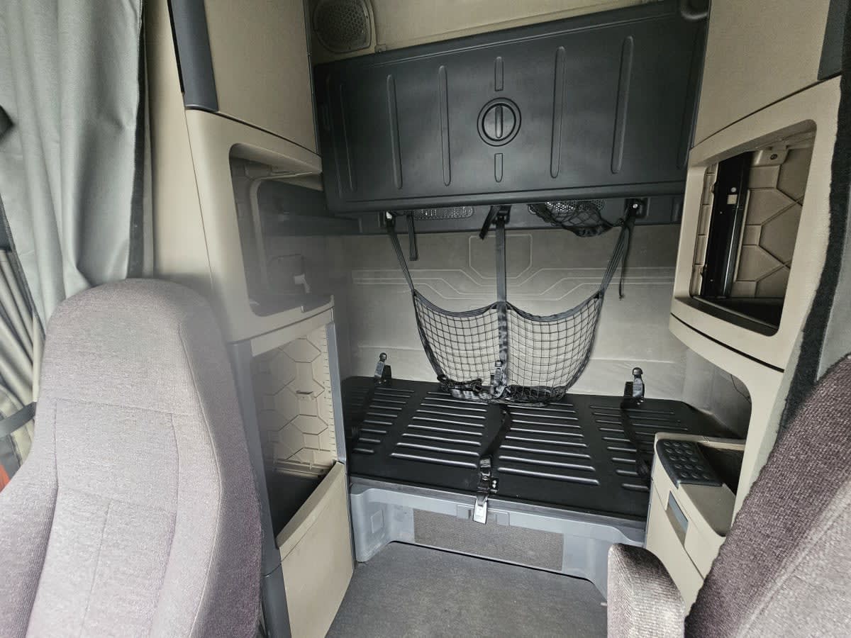 2020 Freightliner CASCADIA 125 246316