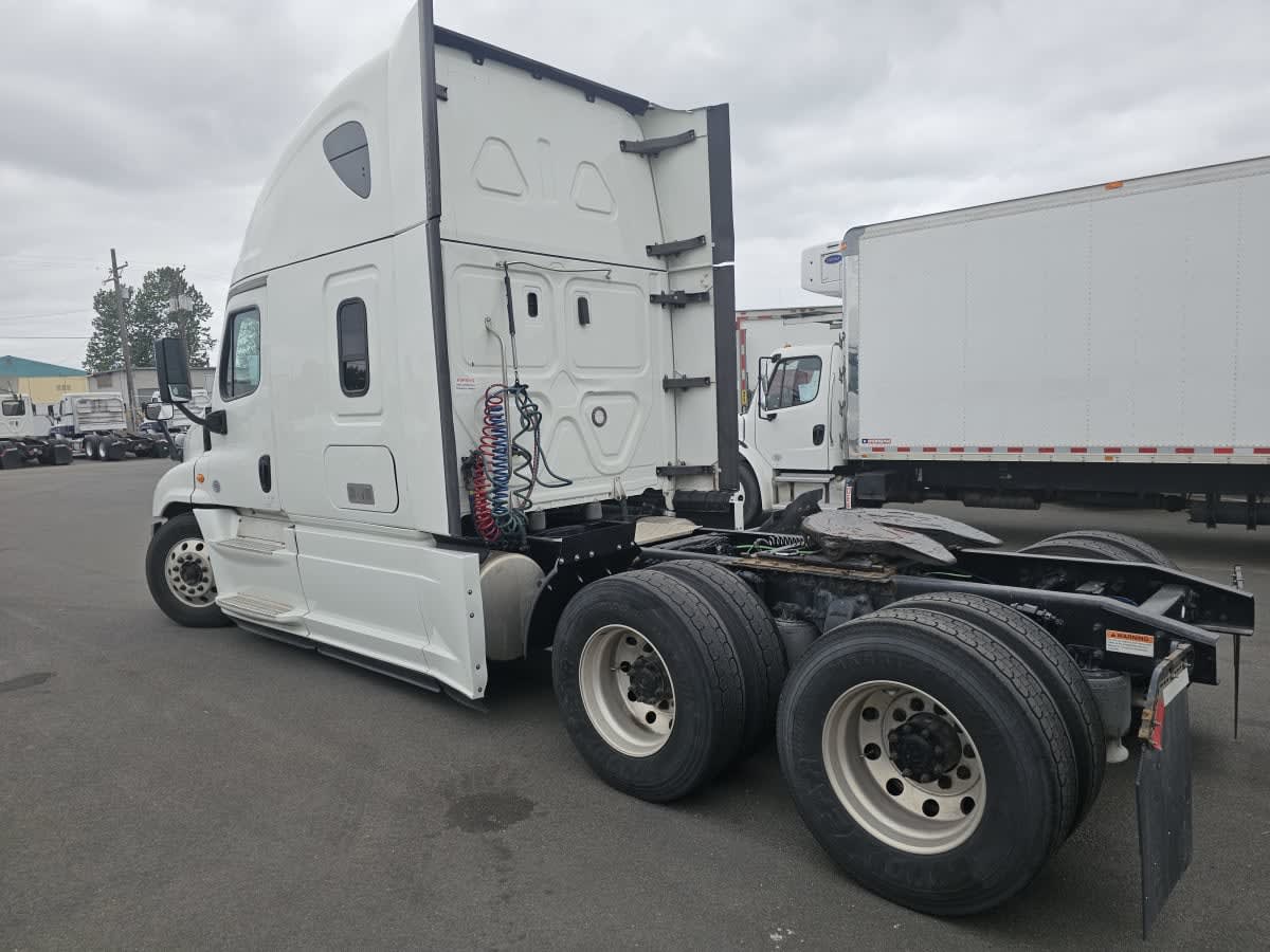 2020 Freightliner CASCADIA 125 246316