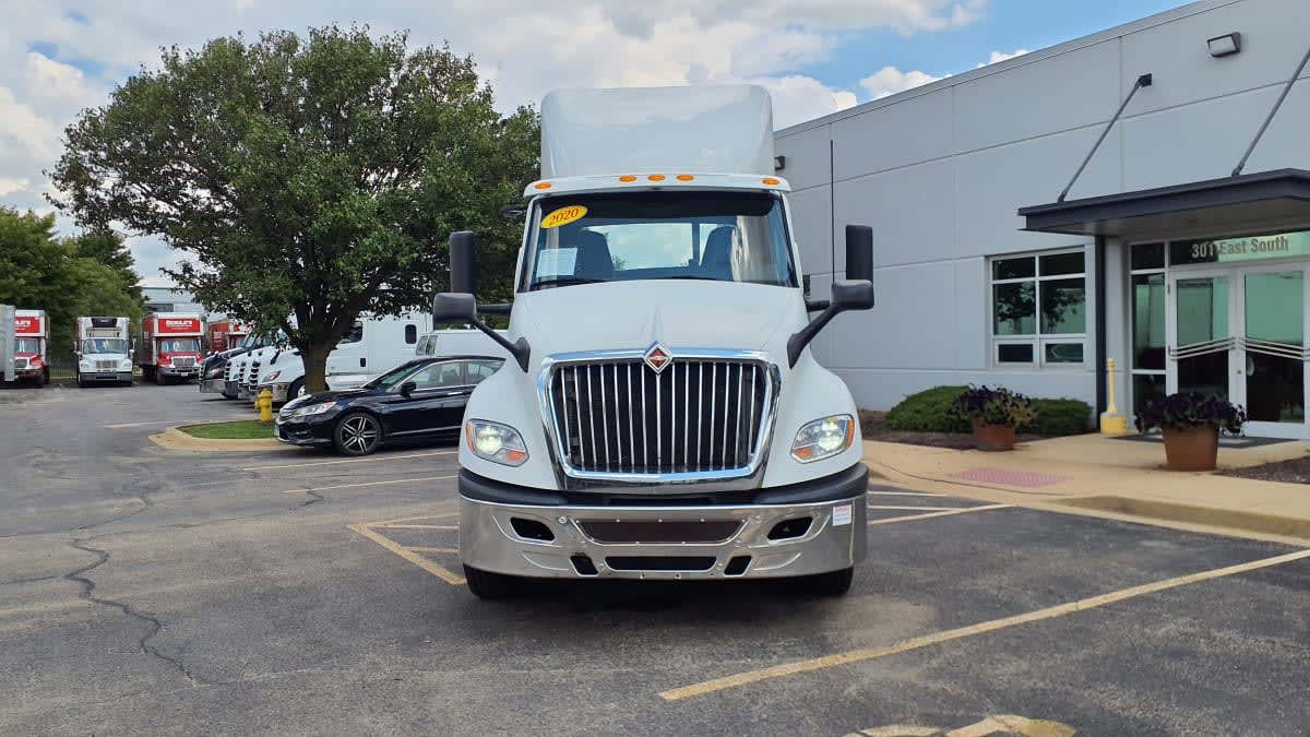 2020 International LT in Bolingbrook, IL — photo 2