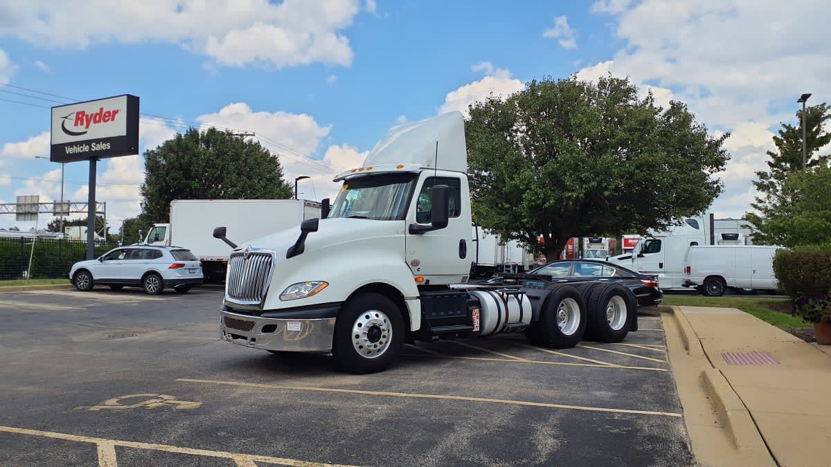 2020 International LT in Bolingbrook, IL