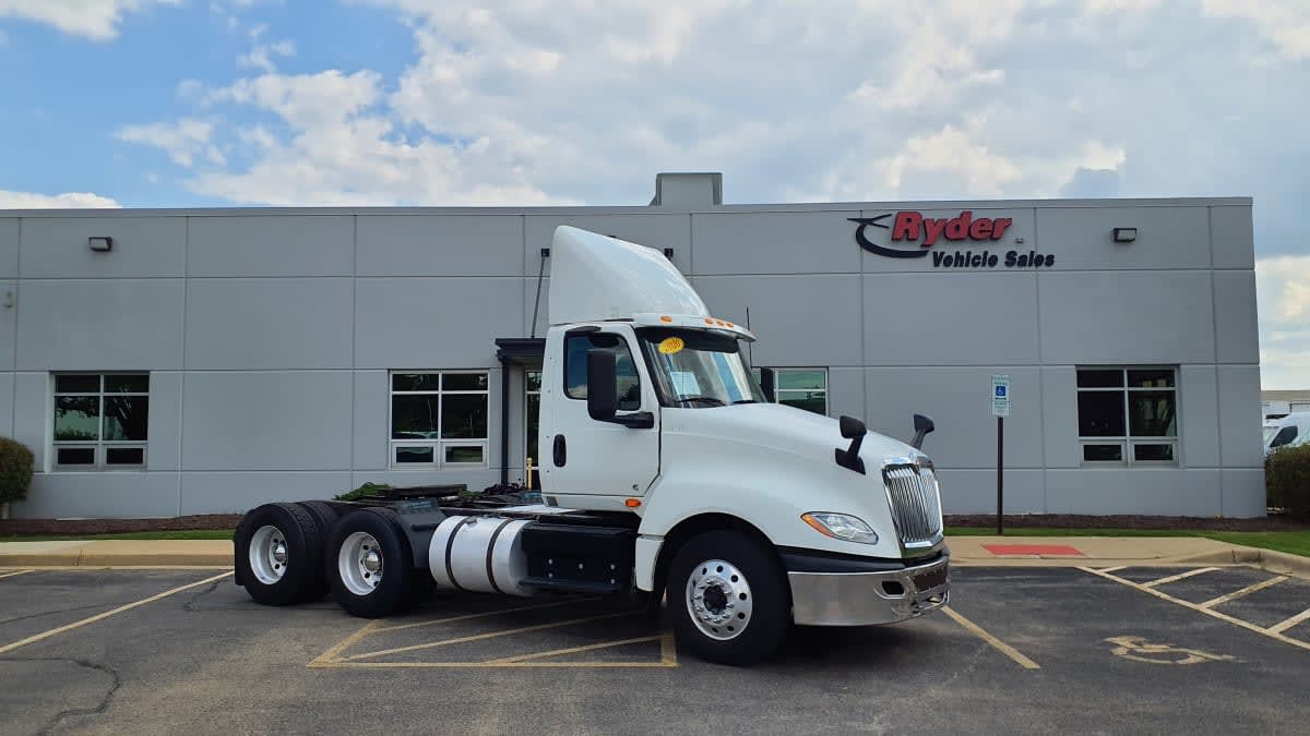 2020 International LT in Bolingbrook, IL — photo 3