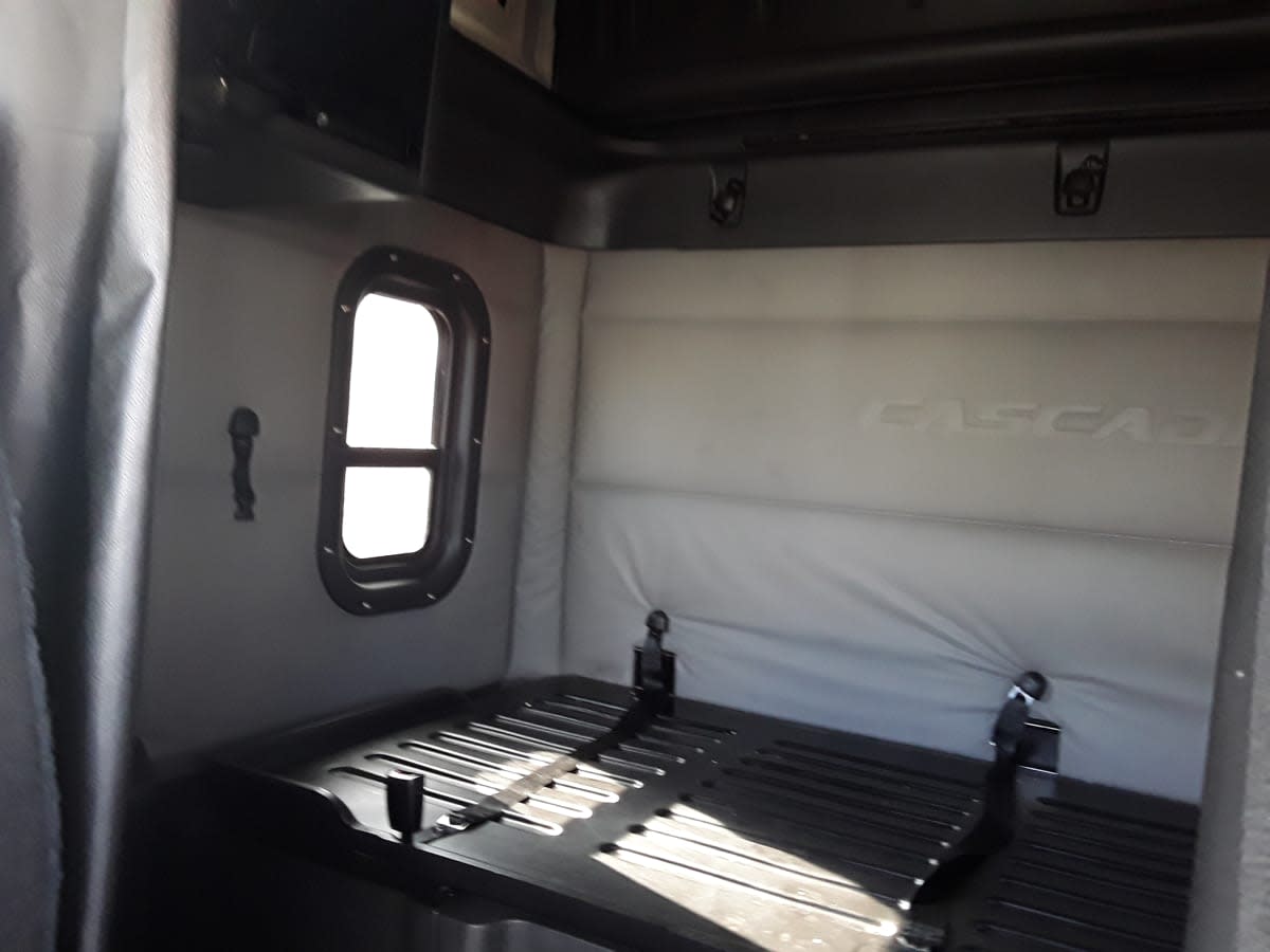 2020 Freightliner - image 8