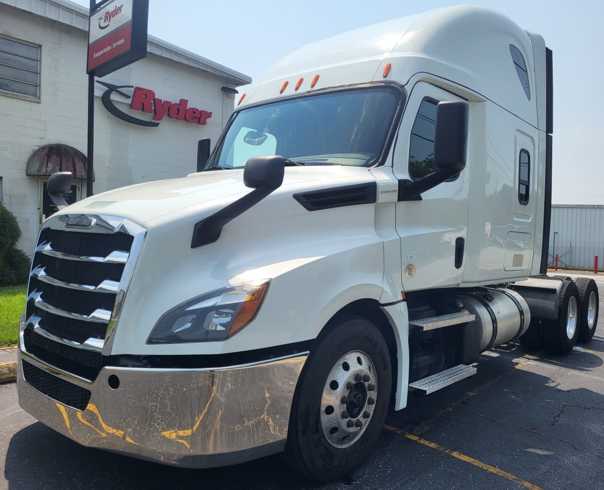 2020 Freightliner Cascadia in Jacksonville, FL