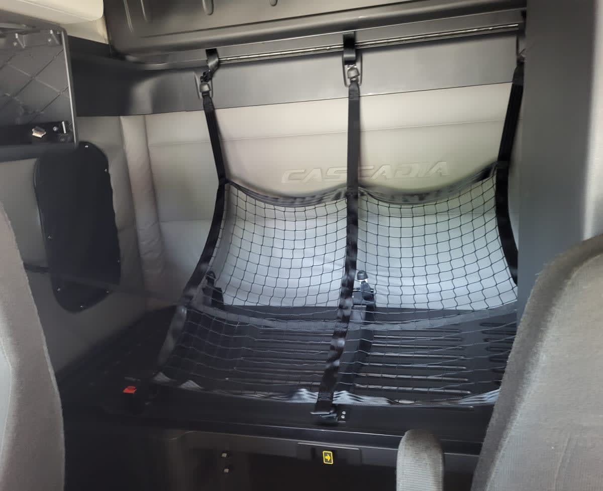 2020 Freightliner Cascadia in Jacksonville, FL — photo 8