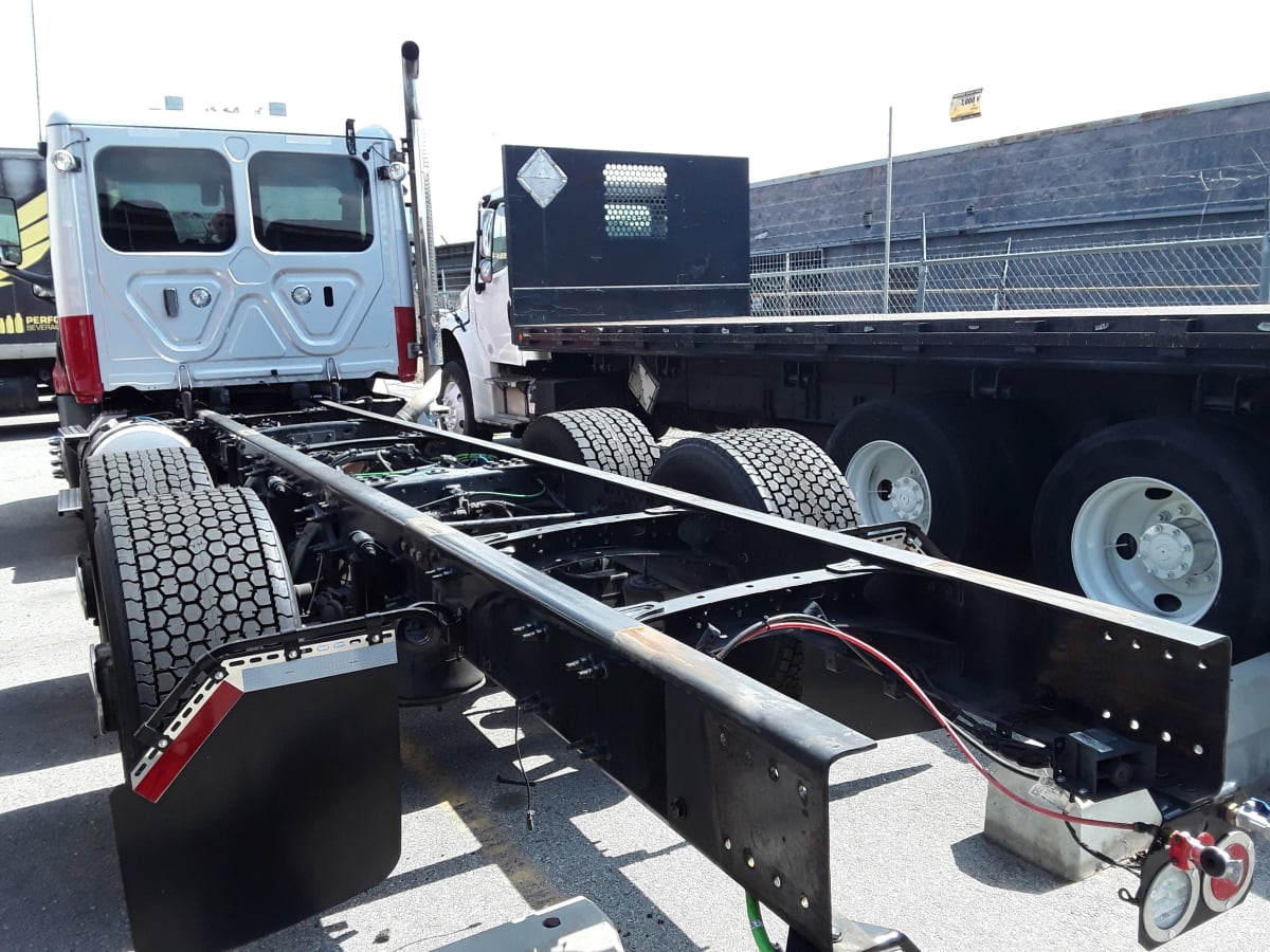 2020 Freightliner/Mercedes NEW CASCADIA 116 247420