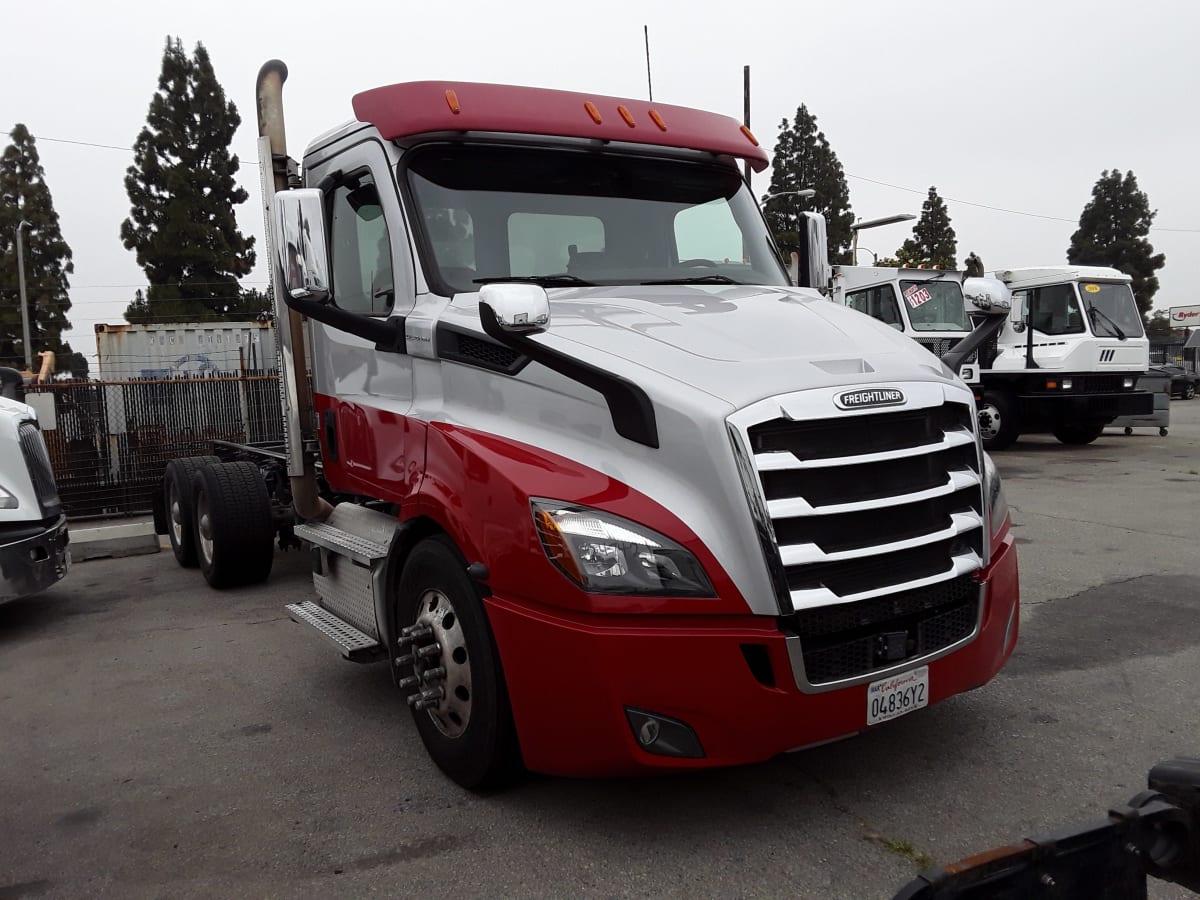 2020 Freightliner/Mercedes NEW CASCADIA 116 247421