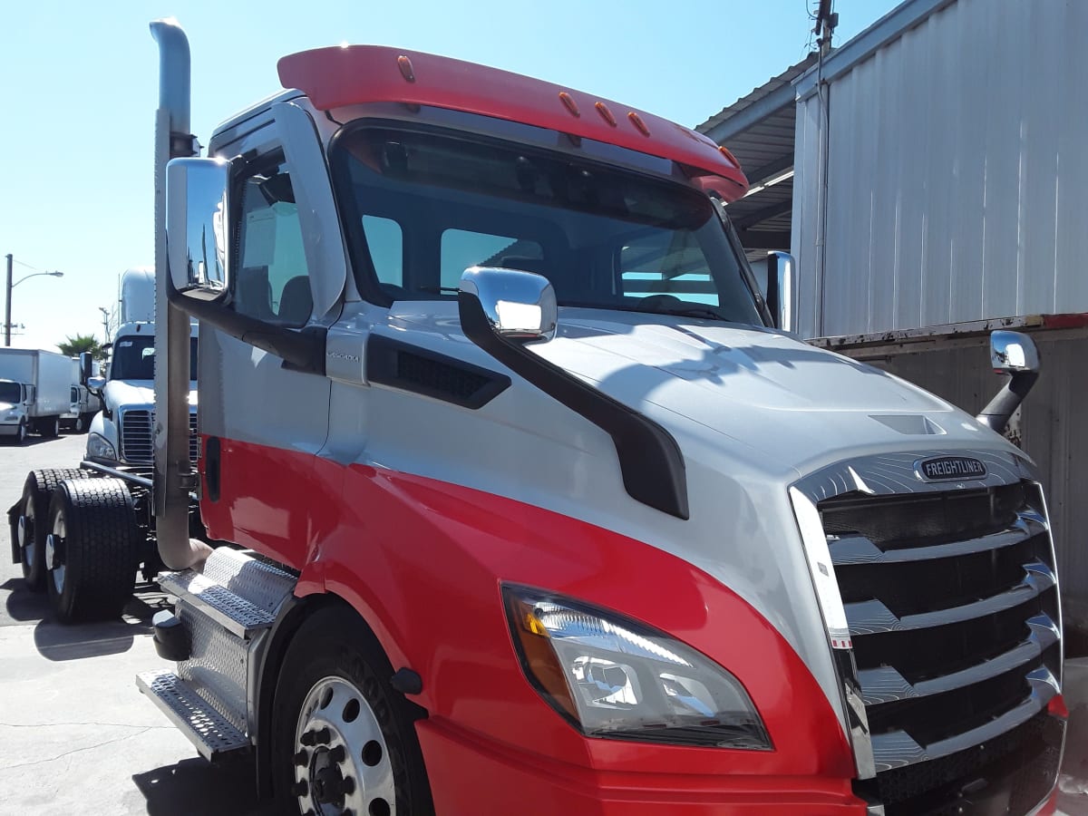 2020 Freightliner/Mercedes NEW CASCADIA 116 247422