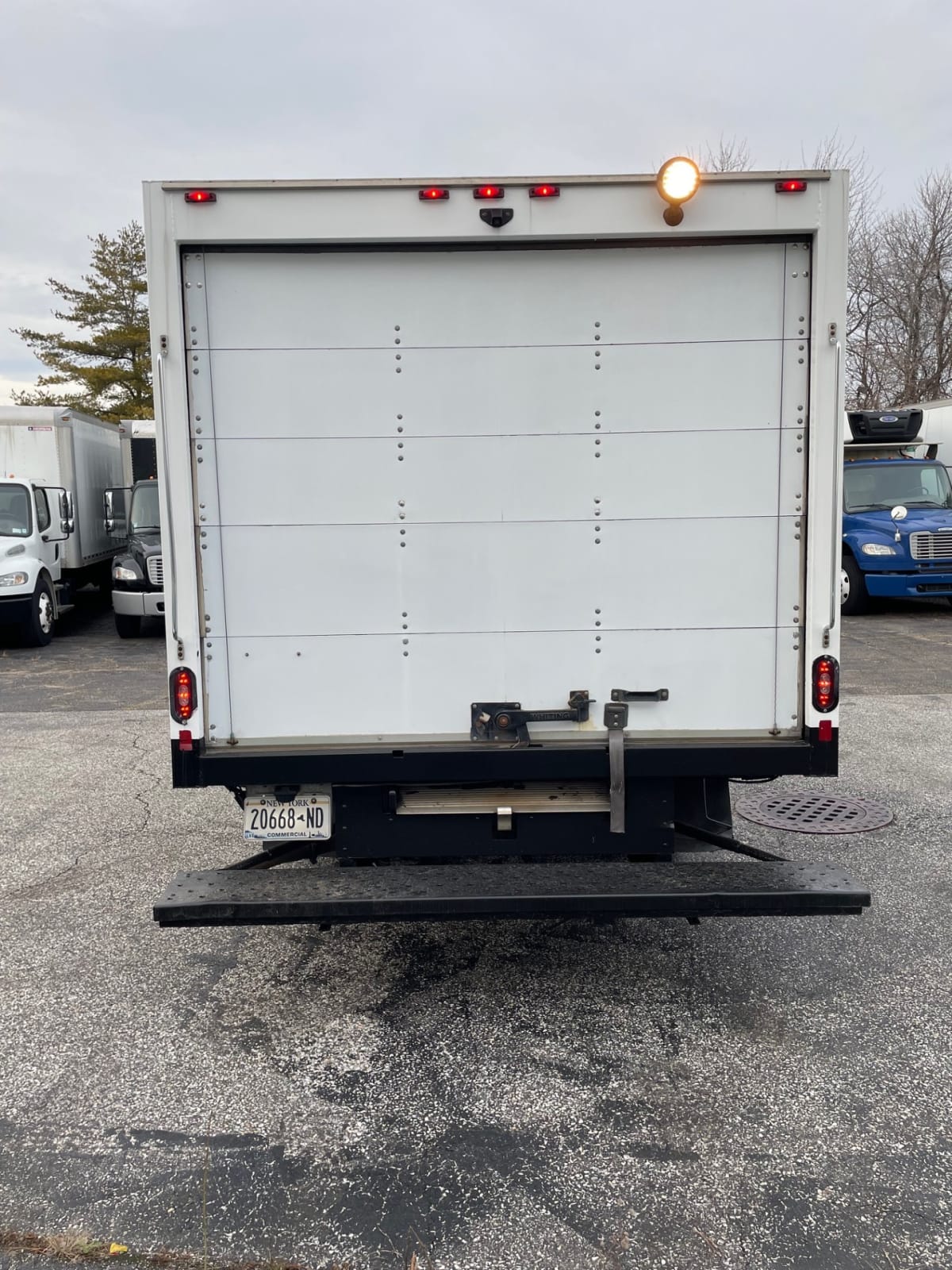 2019 General Motors Corp. SAVANA 3500 247613