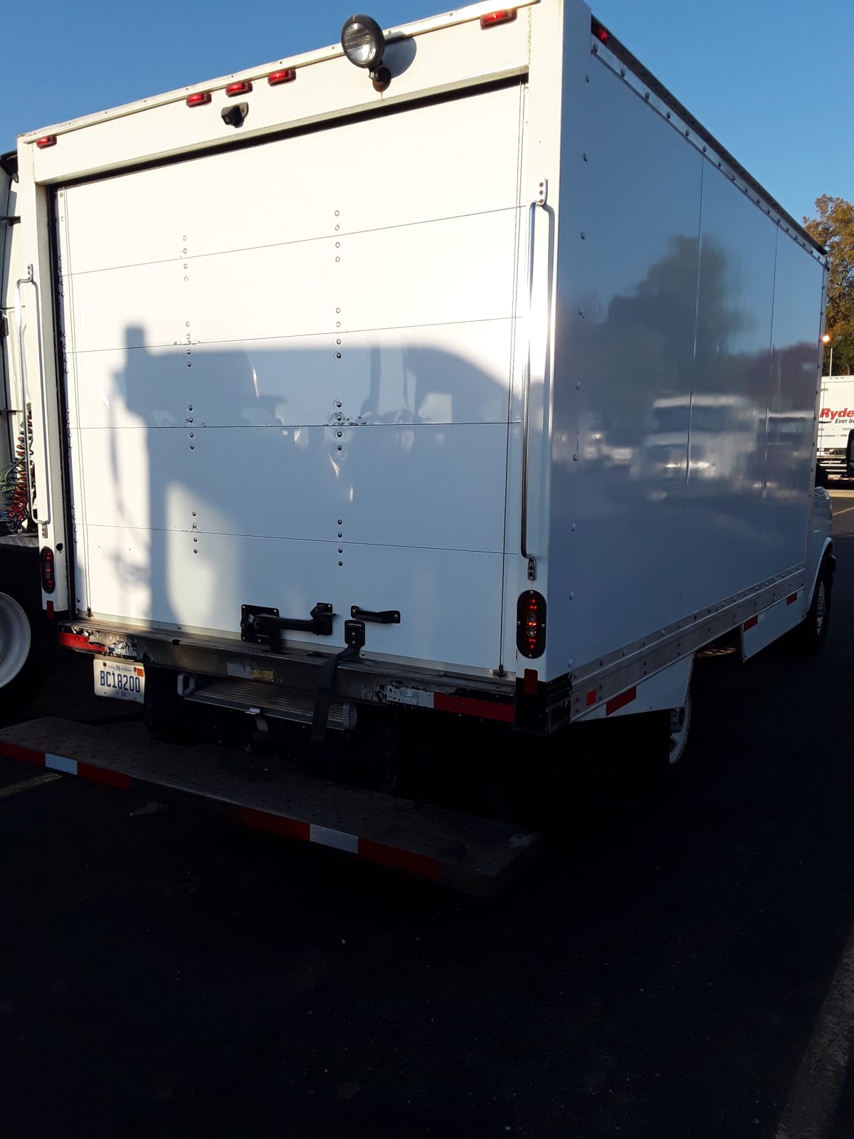 2019 General Motors Corp. SAVANA 3500 247614