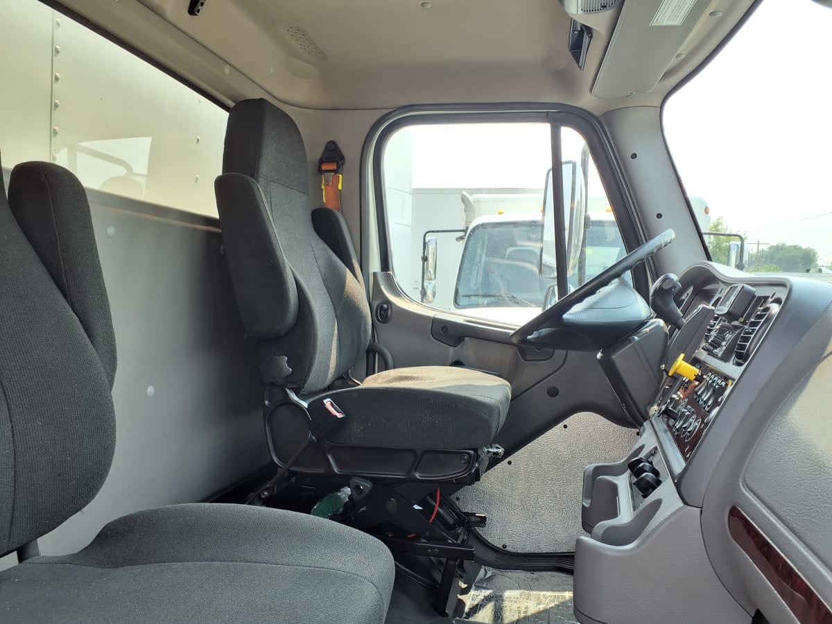 2020 Freightliner M2 106 247932