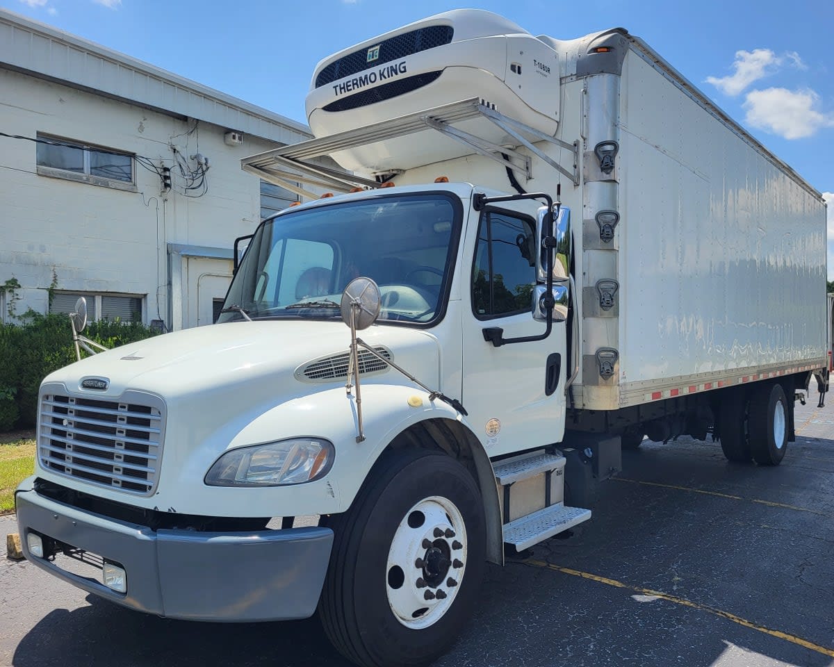 2020 Freightliner M2 106 in Jacksonville, FL — photo 3