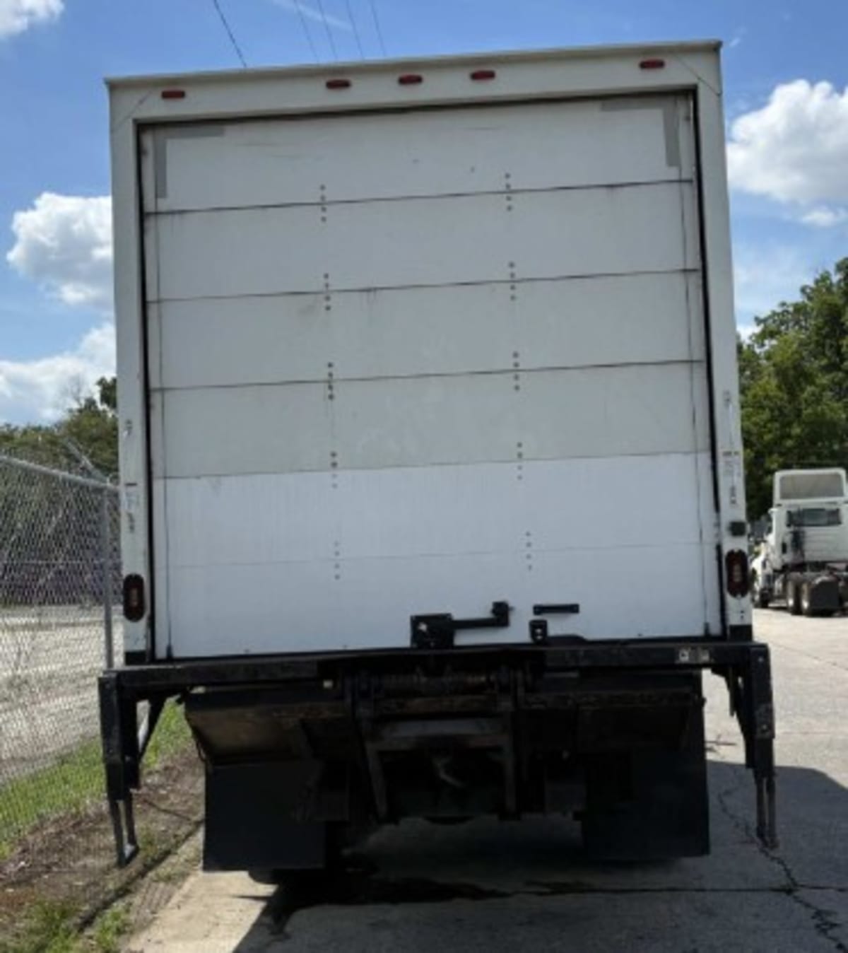 2020 Freightliner/Mercedes M2 106 249103