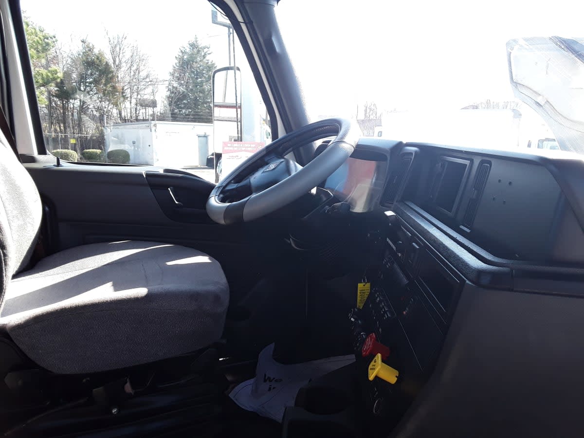 2020 International - image 6