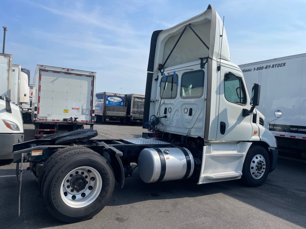 2020 Freightliner/Mercedes CASCADIA 113 249449