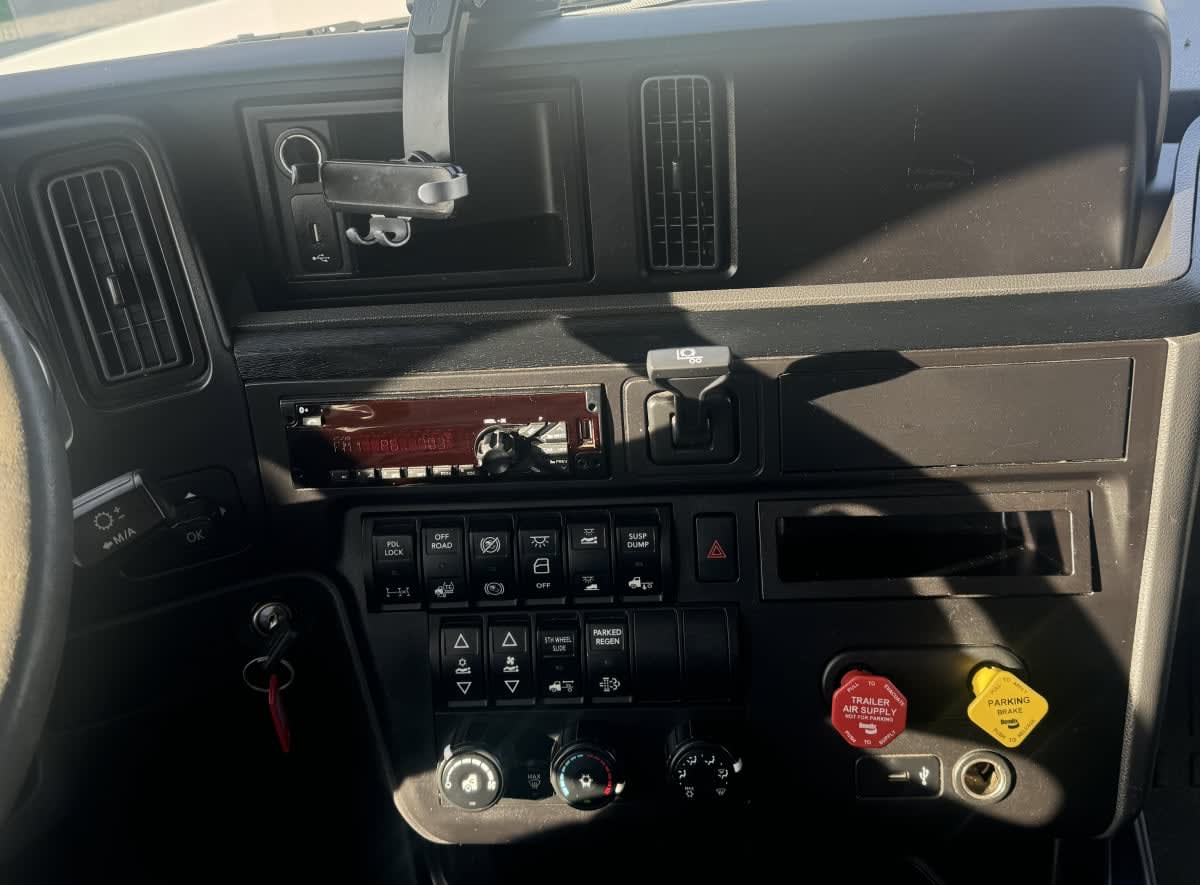 2020 Navistar International LT625 SLPR CAB 249789