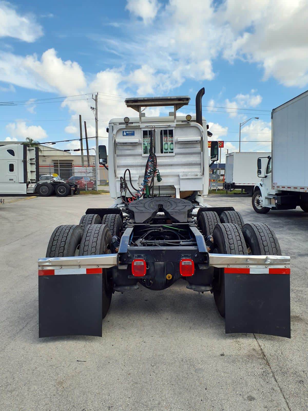 2019 Freightliner Cascadia in Miami, FL — photo 5