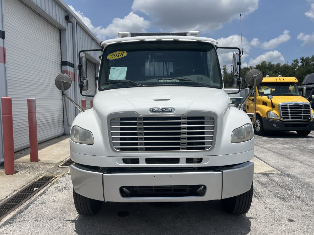 2018 Freightliner M2 106 - image 2