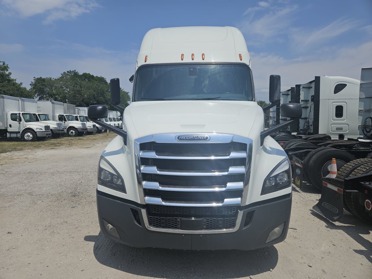 2020 Freightliner/Mercedes NEW CASCADIA PX12664 250708