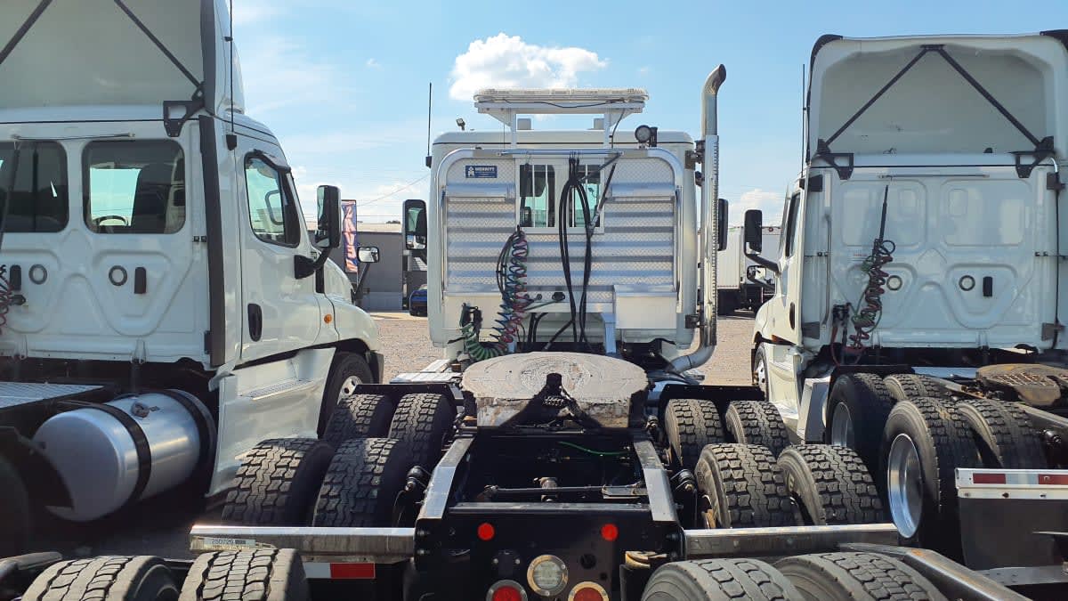 2020 Freightliner Cascadia in Birmingham, AL — photo 5