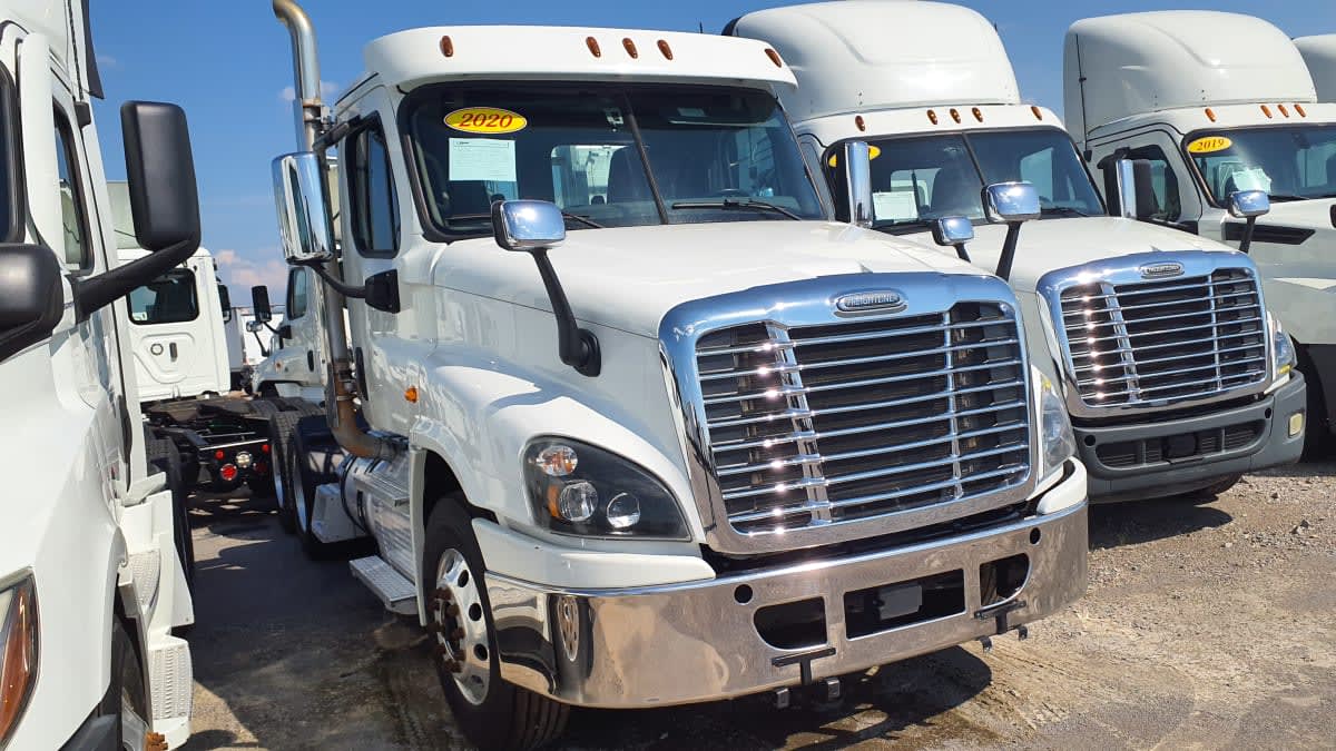2020 Freightliner Cascadia in Birmingham, AL — photo 3